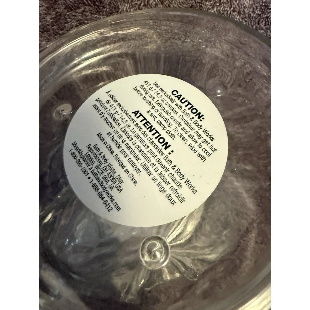 Bath and Body Works  Multi Color Light Up Glass Skull Pedestal 3 Wick Holder. - Picture 3 of 6